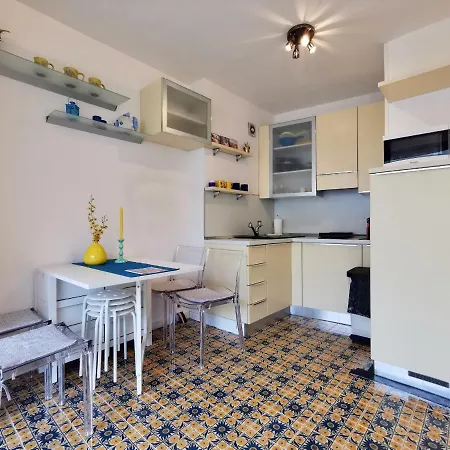 Royal Lux By Guys Apartment