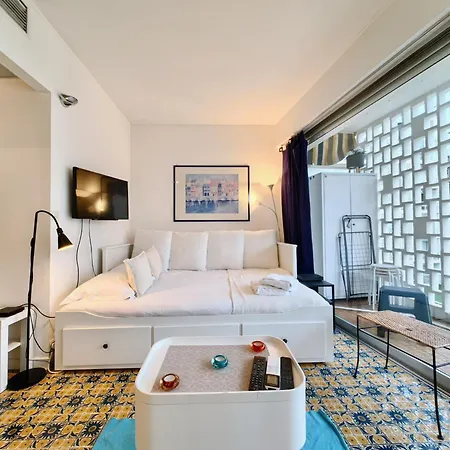 Royal Lux By Guys